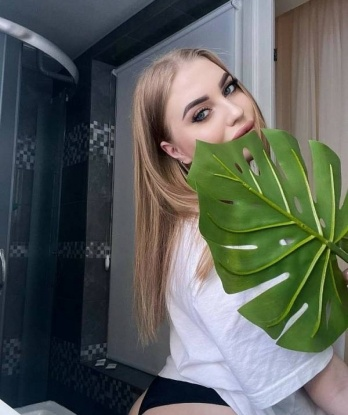 👠 Живу в красивой Москве, где каждая встреча со мной станет волшебной. 💫 У меня есть шикарные услуги, чтобы позаботиться о твоем наслаждении: секс, классика, эротический массаж, стриптиз. 🌟 Позволь мне погрузить тебя в мир невероятных ощущений, исполняя все твои желания. 😘
🔥 Мои отзывы часто упоминают мою умопомрачительную внешность и нежные прикосновения, которые оставляют мужчин в состоянии блаженства. 💋 Мои фото - подтверждение моей красоты и сексуальности. ✨
Ты хочешь окунуться в океан наслаждения? Ты хочешь испытать все, о чем мечтаешь? Тогда я здесь, чтобы сделать твои фантазии реальностью! 💦 Жду тебя для незабываемой встречи в Москве. Открой дверь в мир страсти вместе со мной! 🔥 Ксюша